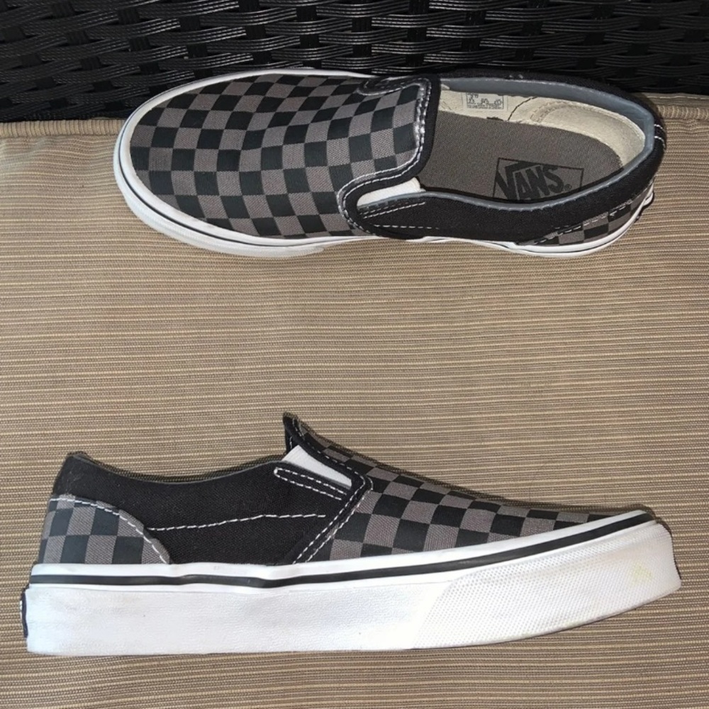 checkerboard VANS